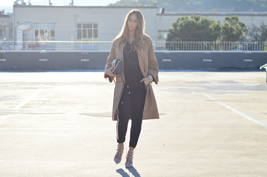 trench-coat-fashion-blogger-outfit